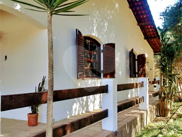 Chácara à venda com 4 quartos em Pirucaia, Mairiporã, SP