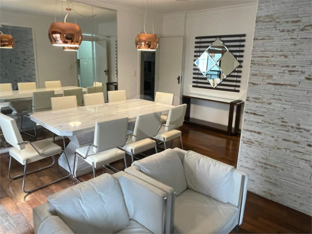 Apartamento à venda com 3 quartos, sendo 1 suíte,  em Morumbi, São Paulo, SP