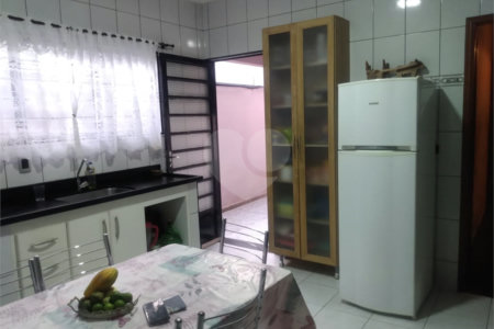 Casa à venda com 2 quartos em Parque da Lagoa, Itapetininga, SP
