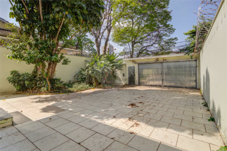 Sobrado à venda com 4 quartos, sendo 2 suítes,  em Brooklin, São Paulo, SP