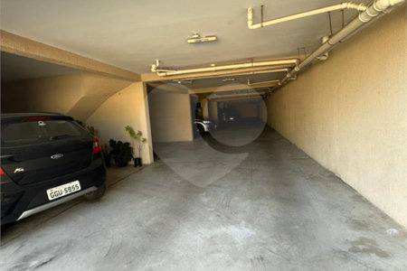 Casa à venda com 3 quartos, sendo 1 suíte, no condomínio Praça Leão, São Paulo - SP