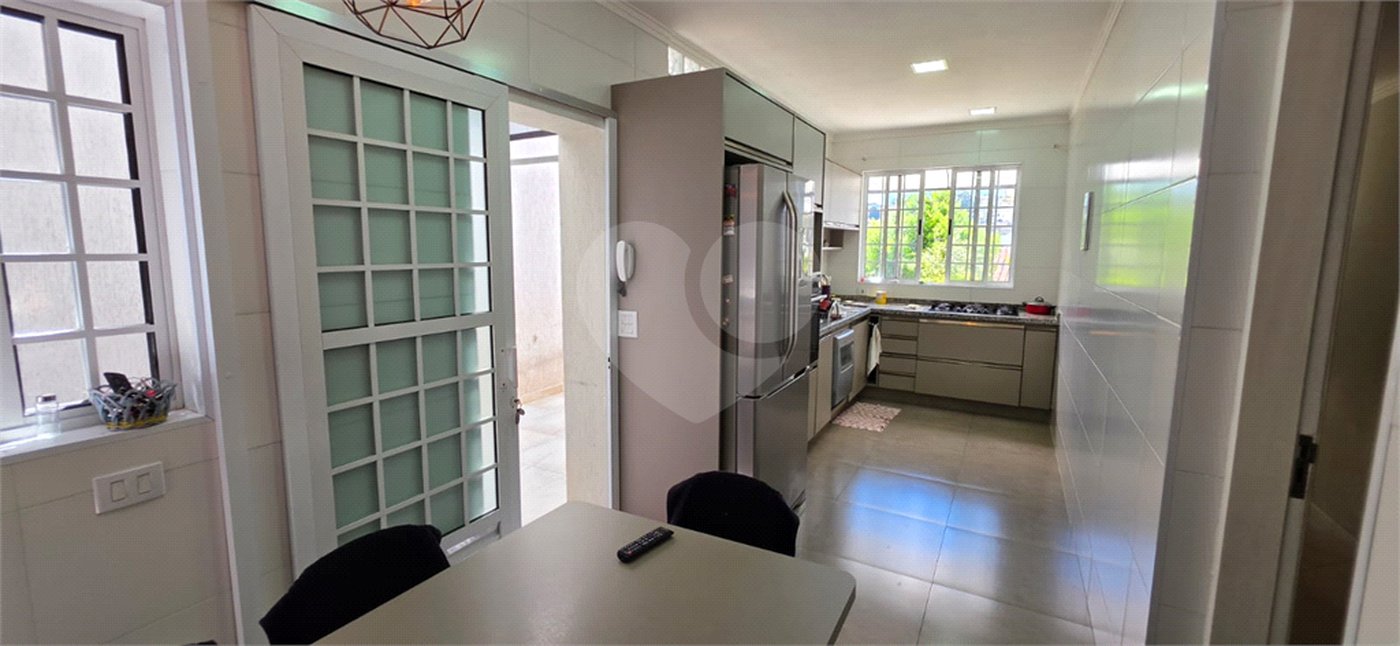 Casa Térrea à venda ou para alugar com 8 quartos, sendo 4 suítes, em Vila Pereira Barreto, São Paulo, SP