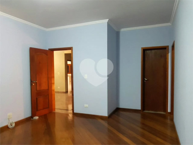 Casa à venda com 4 quartos, sendo 2 suítes,  no condomínio Alpes da Cantareira, Mairiporã - SP