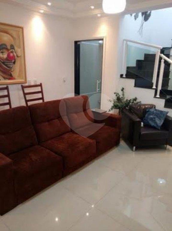 Sobrado à venda com 3 suítes em Vila Constança, São Paulo, SP