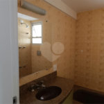 Apartamento à venda com 3 quartos, sendo 1 suíte, em Moema, São Paulo, SP