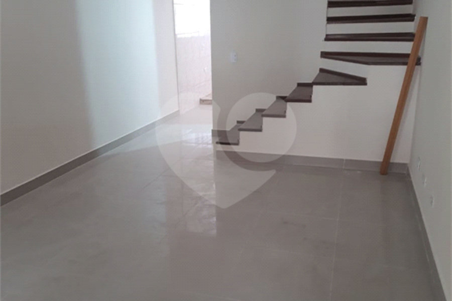 Sobrado à venda com 2 quartos em Vila Romero, São Paulo, SP