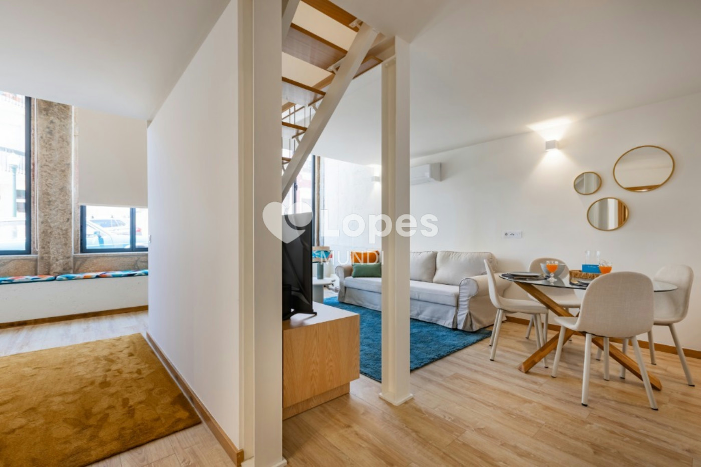 Apartamento T2 Duplex à venda no Bonfim, Porto, Portugal – Mobiliado