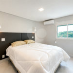 Apartamento à venda com 5 suítes em Parque Enseada, Guarujá, SP