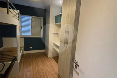 Casa à venda com 3 quartos, sendo 1 suíte, no condomínio Recanto das Araucárias, Suzano - SP