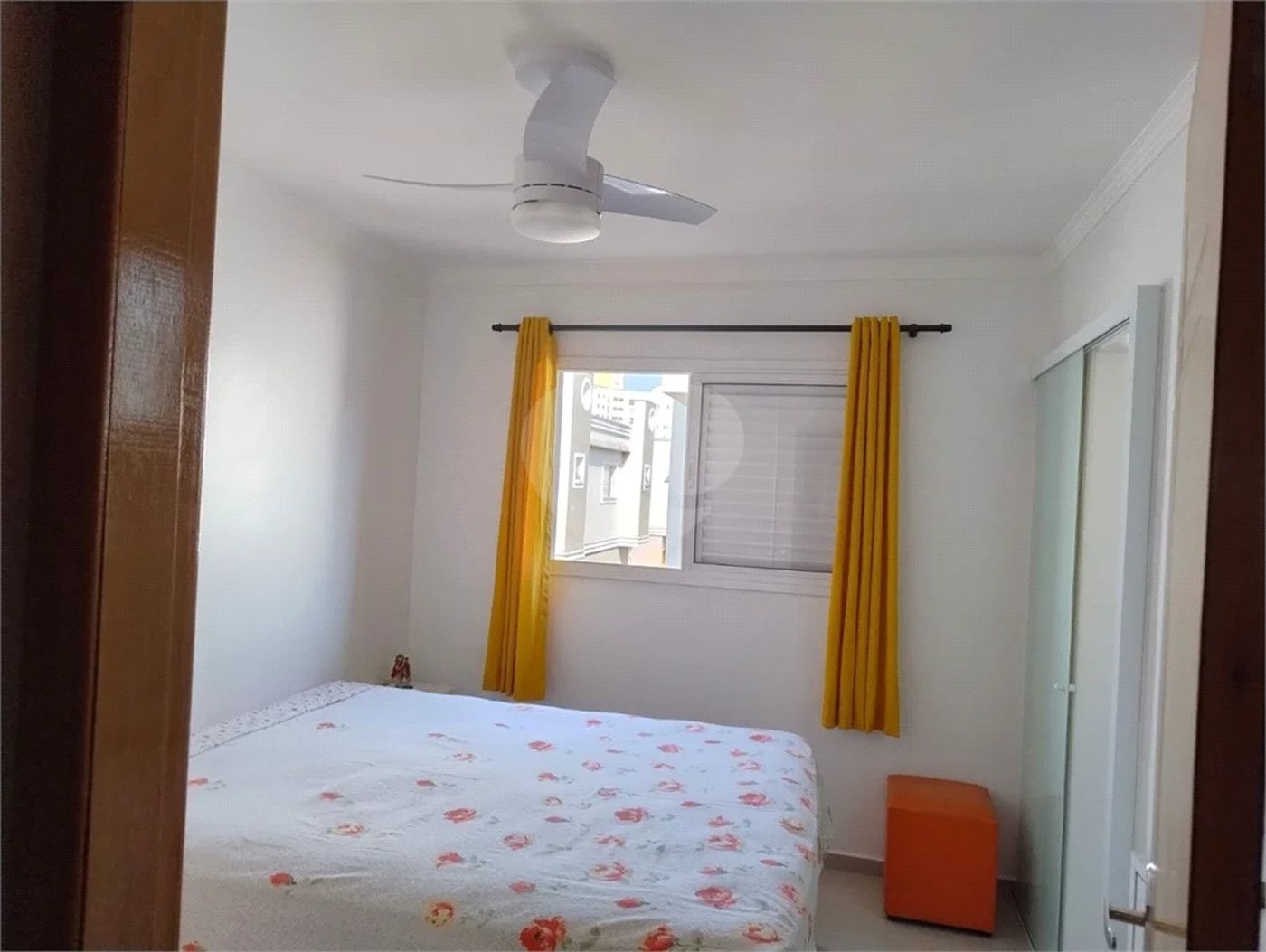 Vende-se Sobrado com 2 Suítes em Condomínio Fechado – Vila Ré