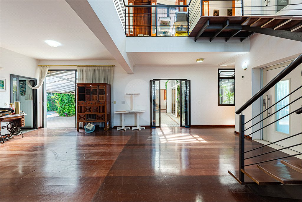 Casa à venda com 6 quartos, sendo 4 suítes, em Butantã, São Paulo, SP