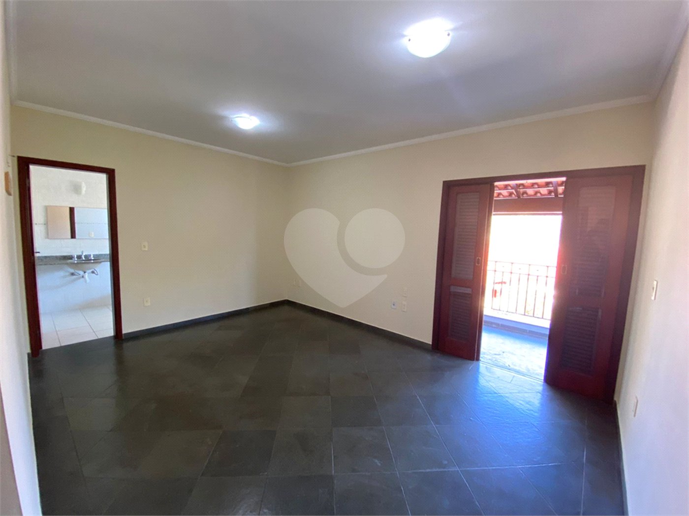 Casa à venda com 3 suítes no condomínio Villaggio Capriccio, Louveira - SP