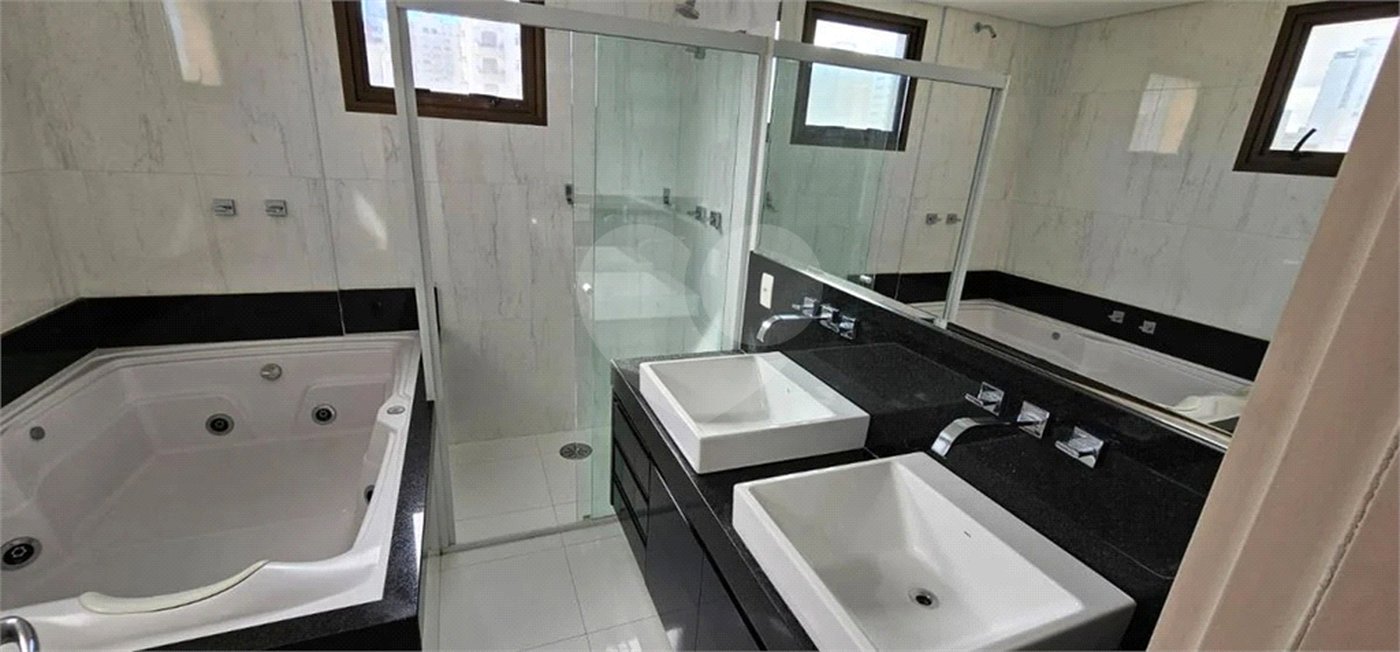 Duplex à venda com 4 suítes em Jardim Paulista, São Paulo, SP