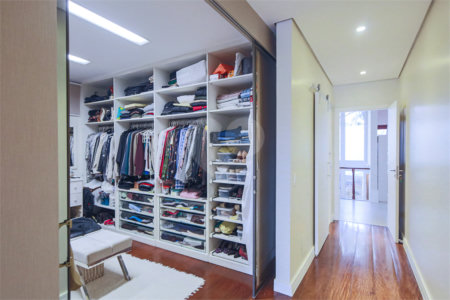 Casa à venda com 6 suítes em Jardim Cordeiro, São Paulo, SP