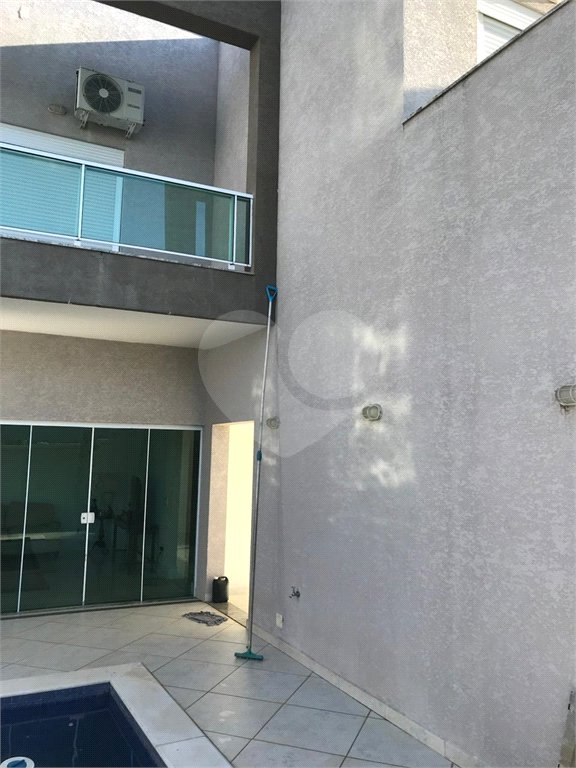 Casa à venda com 5 quartos, sendo 3 suítes, em Loteamento Jardim Morumbi, Atibaia, SP