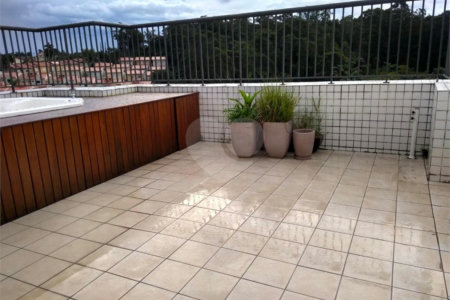 Apartamento à venda com 3 quartos, sendo 1 suíte,  em Cidade São Francisco, São Paulo, SP
