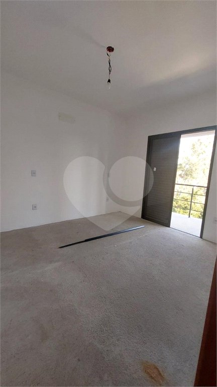 Casa à venda com 3 quartos, sendo 2 suítes, no condomínio Reserva dos Jatobás, Louveira - SP