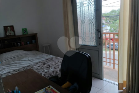 Sobrado à venda com 2 suítes em Jardim Maristela, Atibaia, SP