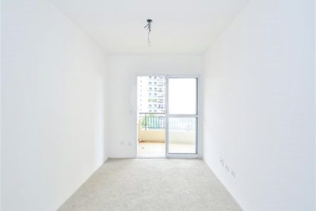 Apartamento à venda com 3 quartos, sendo 1 suíte, em Vila Gumercindo, São Paulo, SP