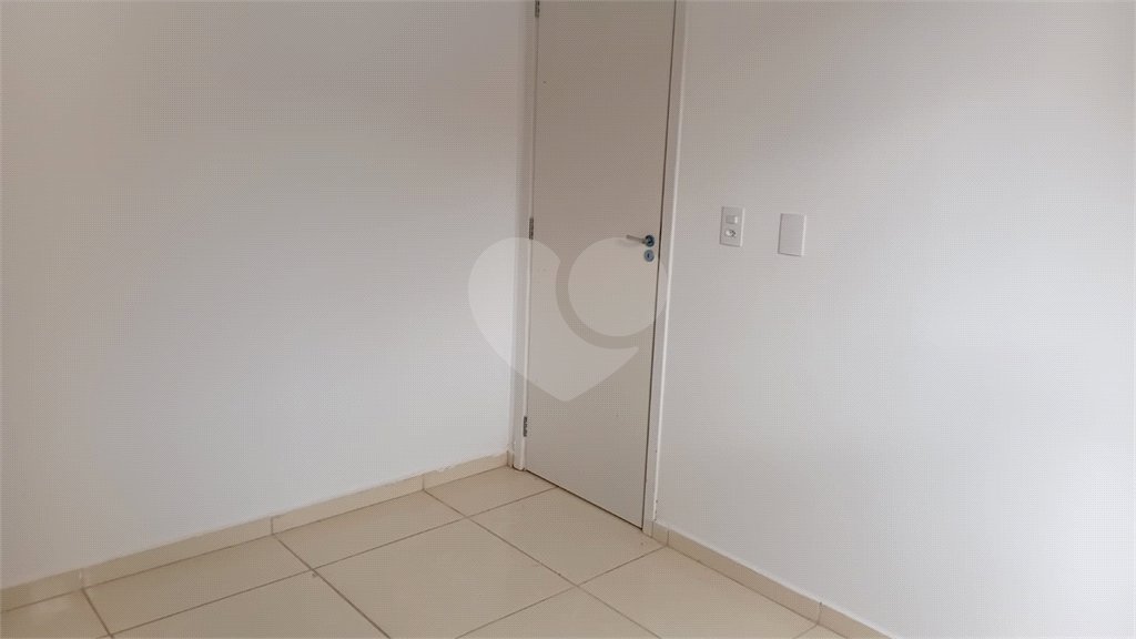Casa à venda com 2 quartos em Vila Popular, Itapetininga, SP