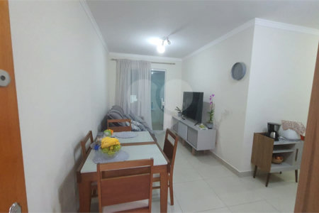 Casa à venda com 2 quartos no condomínio Residencial Caldas, São Paulo - SP