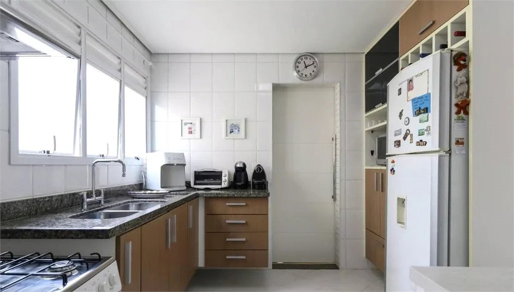 Apartamento à venda com 3 suítes em Vila Ipojuca, São Paulo, SP