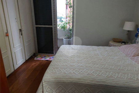 Apartamento à venda com 3 quartos, sendo 1 suíte, no Centro, Araraquara, SP