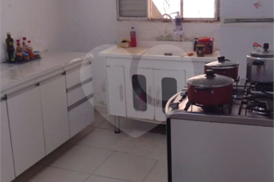 Sobrado à venda com 2 quartos em Cidade Tiradentes, São Paulo, SP