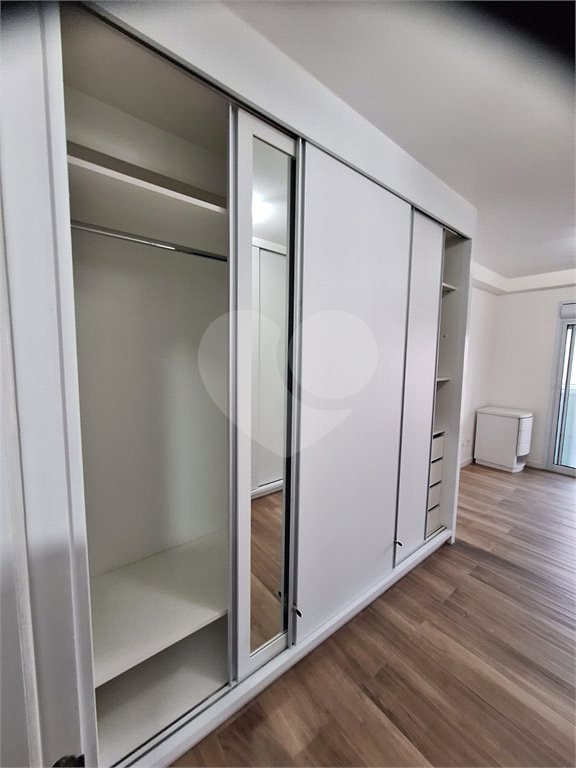 Apartamento à venda com 3 suítes em Vila Anastácio, São Paulo, SP