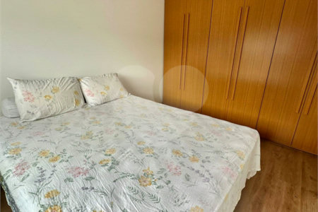 Apartamento à venda com 3 quartos, sendo 1 suíte,  em Vila Andrade, São Paulo, SP