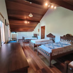 Casa à venda com 7 quartos, sendo 4 suítes, no condomínio Riviera de Santa Cristina XIII, Paranapanema - SP
