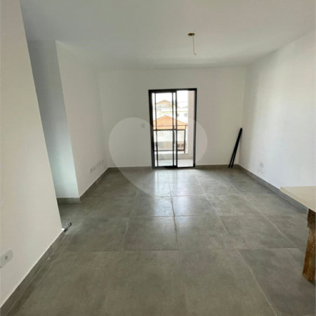 Casa à venda com 3 quartos, sendo 1 suíte, no condomínio Residencial Calegari, São Paulo - SP