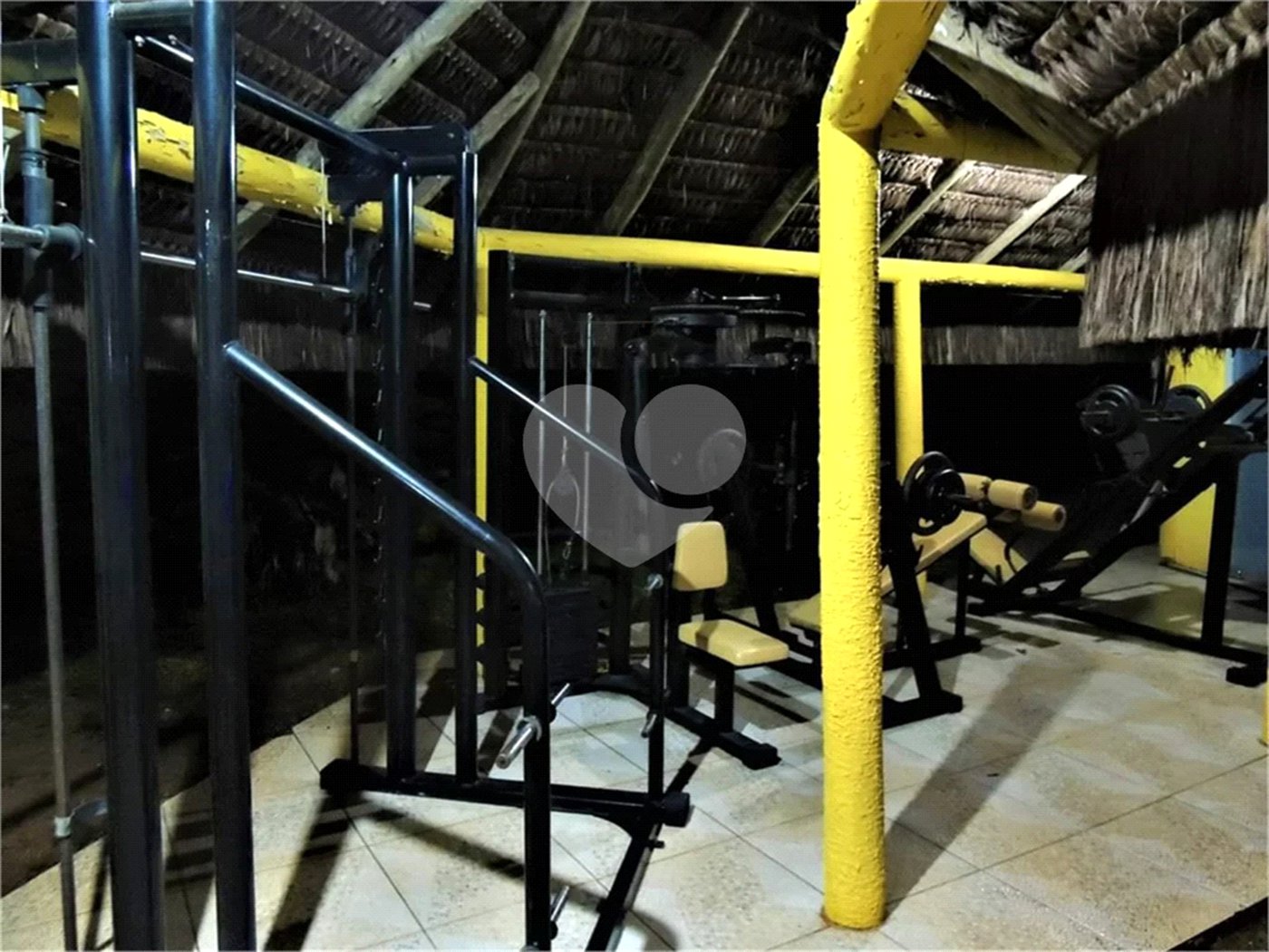 Casa à venda com 6 quartos, sendo 5 suítes,  no condomínio Cinco Lagos, Mairiporã - SP