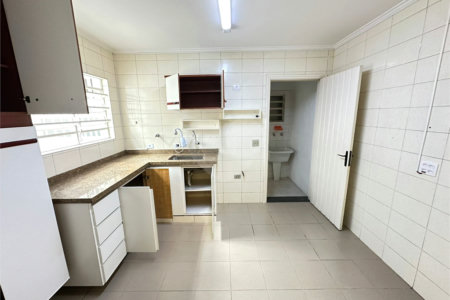 Casa à venda com 3 quartos, sendo 1 suíte, em Jardim Trussardi, São Paulo, SP