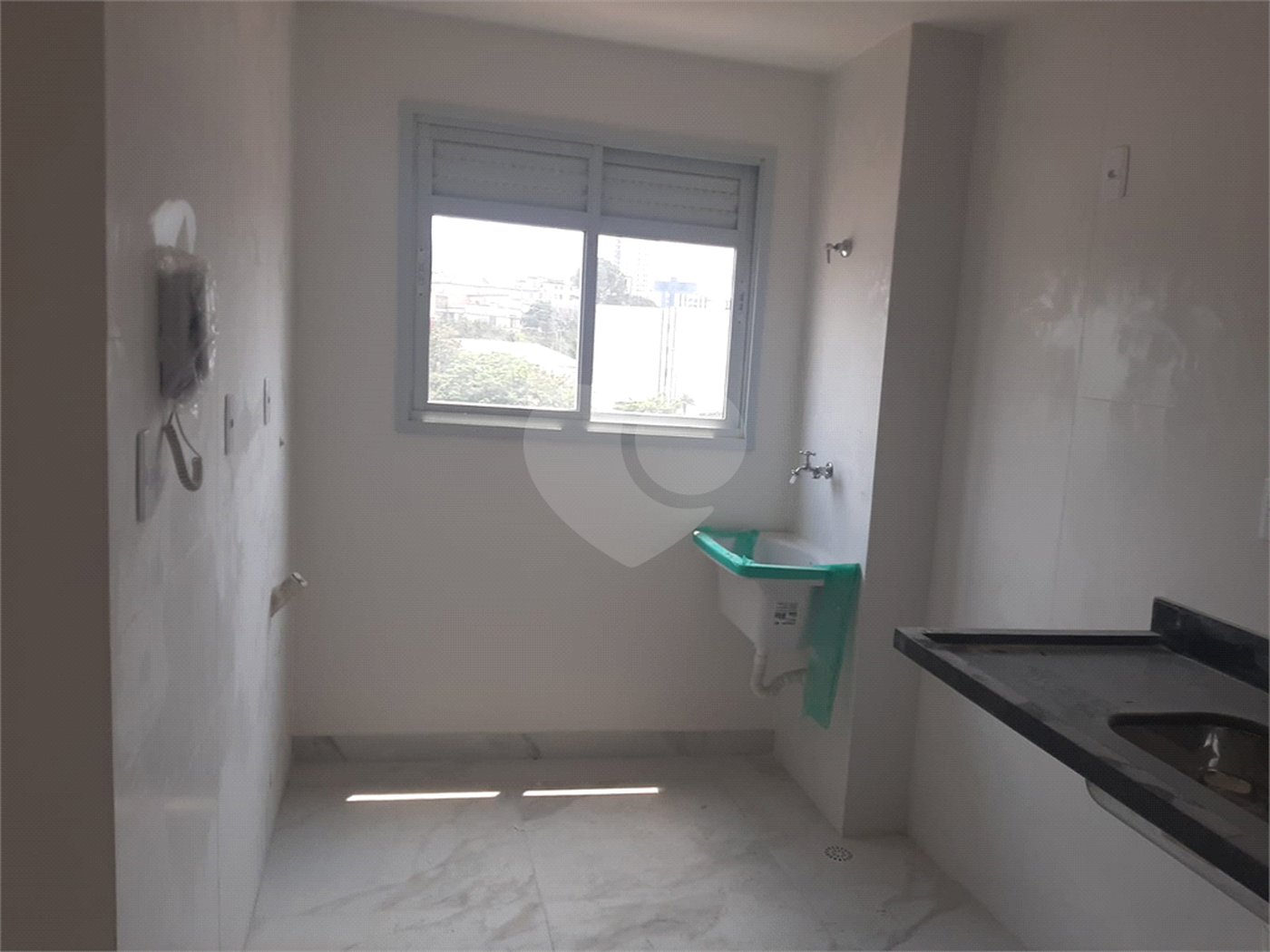 Apartamento à venda com 2 quartos, sendo 1 suíte,  em Parada Inglesa, São Paulo, SP