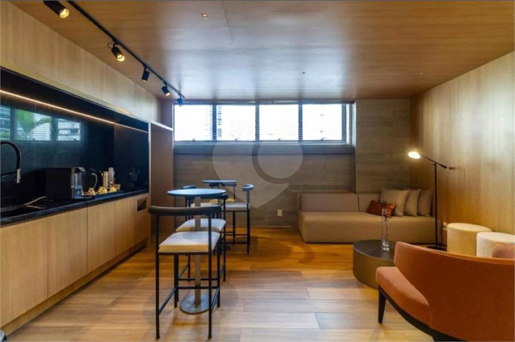Apartamento à venda com 3 quartos, sendo 1 suíte, em Jardim Paulista, São Paulo, SP