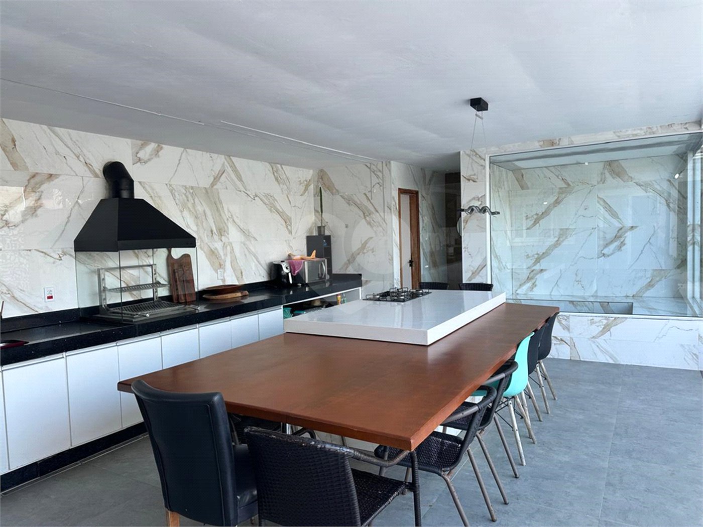Casa à venda com 5 quartos, sendo 1 suíte, em Caravelas, Armação dos Búzios, RJ