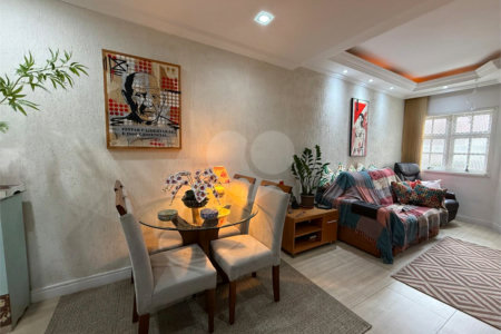 Casa à venda com 2 suítes no condomínio Village Palmas, São Paulo - SP