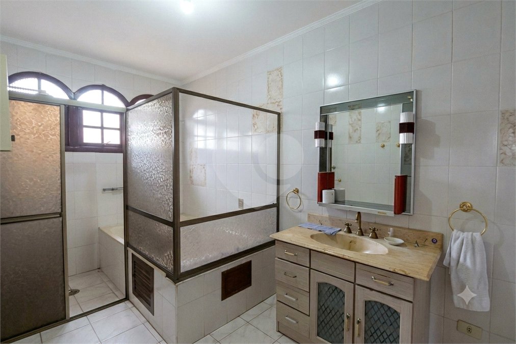 Sobrado à venda com 5 quartos, sendo 2 suítes, em Jardim do Mar, São Bernardo do Campo, SP