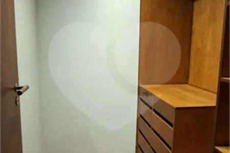 Casa à venda com 4 quartos, sendo 2 suítes,  em Jardim Marajoara, São Paulo, SP