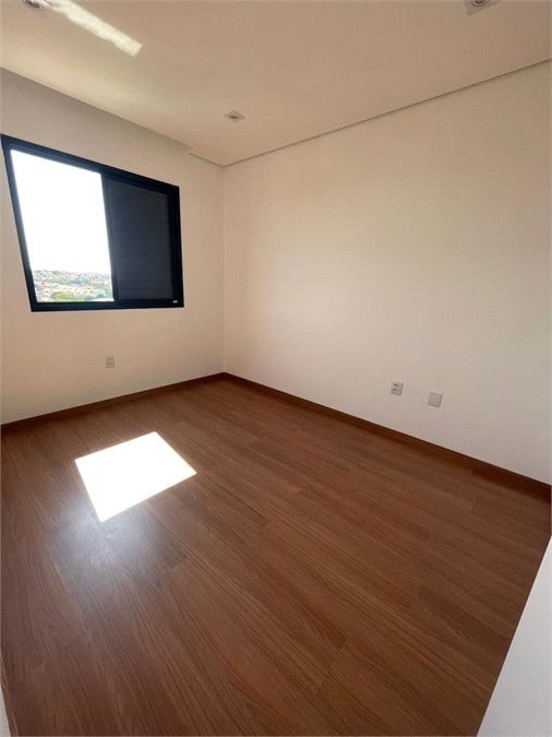 Apartamento para alugar com 2 quartos, sendo 1 suíte, em Jardim Guarujá, Sorocaba, SP
