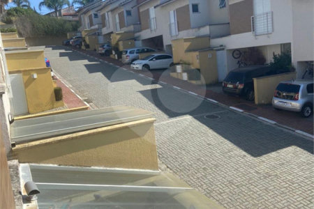 Casa à venda com 3 quartos, sendo 1 suíte,  no condomínio Vida, Mogi das Cruzes - SP