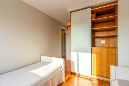 Apartamento à venda com 4 quartos, sendo 3 suítes, em Real Parque, São Paulo, SP