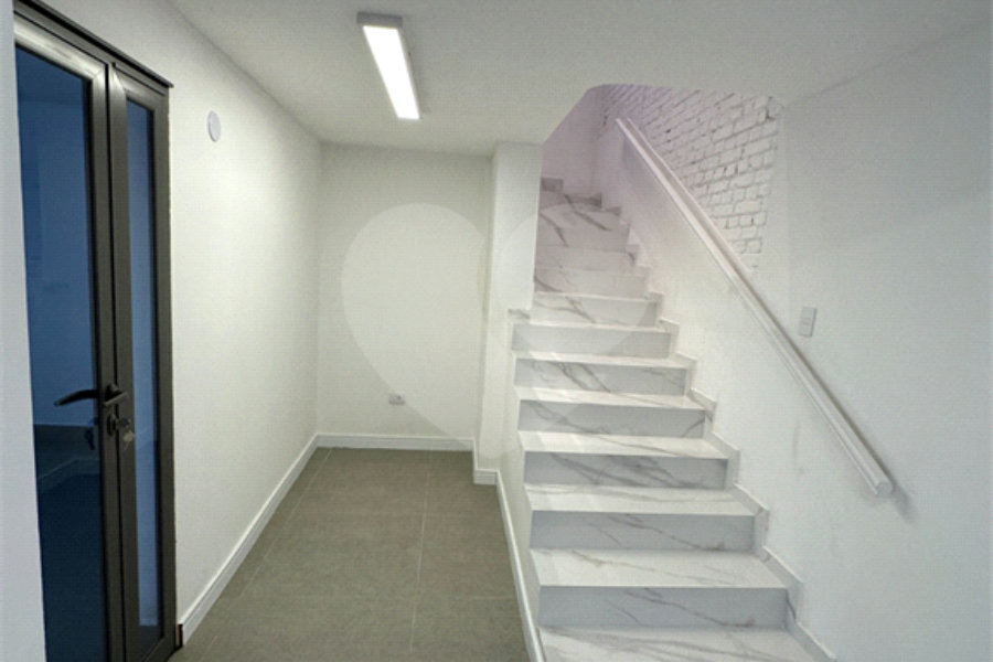 Casa Térrea à venda com 3 suítes em Bela Vista, São Paulo, SP