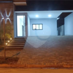 Casa à venda com 3 quartos, sendo 1 suíte, no condomínio Lagos D´icaraí, Salto - SP