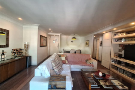 Apartamento à venda com 4 quartos, sendo 1 suíte,  em Tijuca, Rio de Janeiro, RJ