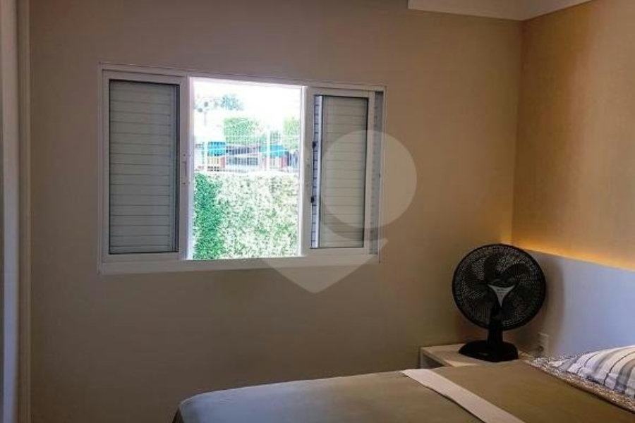 Sobrado à venda com 4 quartos, sendo 2 suítes, em Parque Maria Domitila, São Paulo, SP