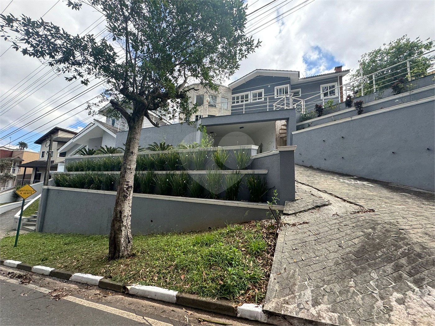 Casa à venda com 6 suítes no condomínio Arujá V, Arujá - SP