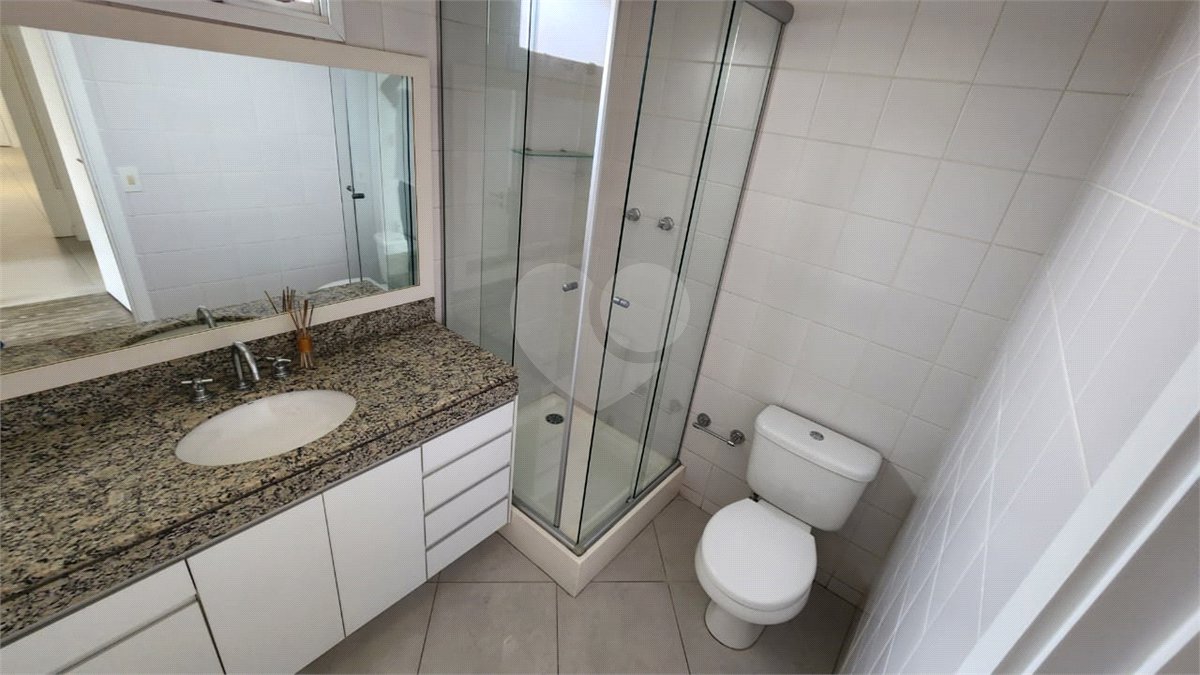 Apartamento à venda com 3 quartos, sendo 2 suítes,  em Paraíso do Morumbi, São Paulo, SP