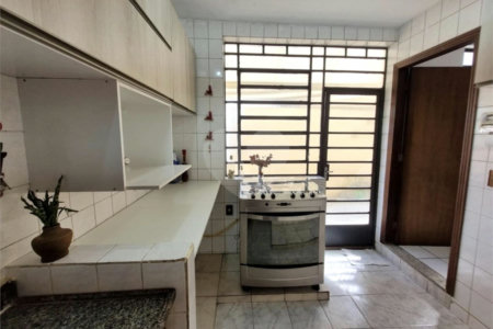 Sobrado à venda com 3 quartos, sendo 2 suítes, em Jardim Ester Yolanda, São Paulo, SP